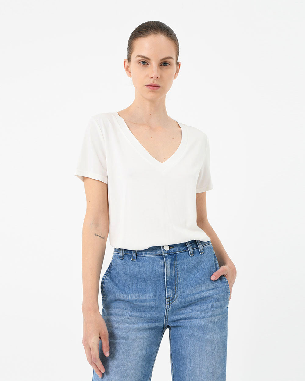 Lili V Modal Tee