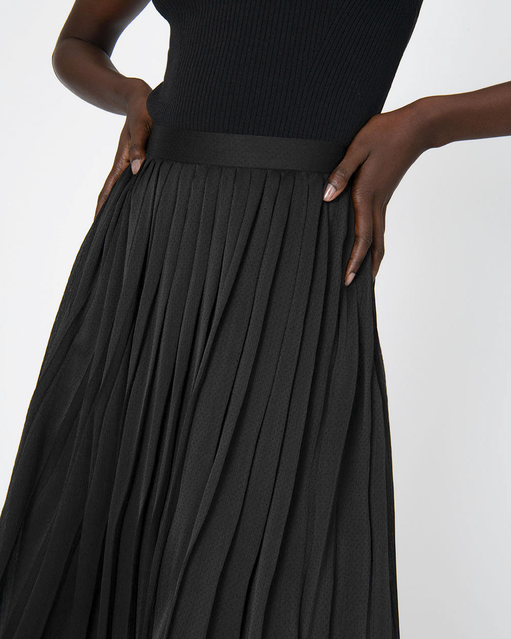 Rosy Pleated Skirt