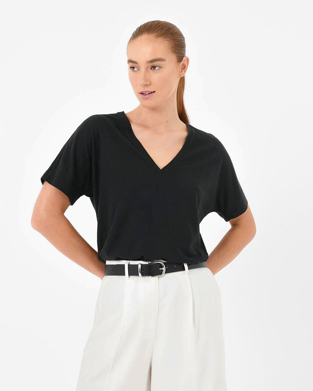 Brussels Linen V-Neck Tee