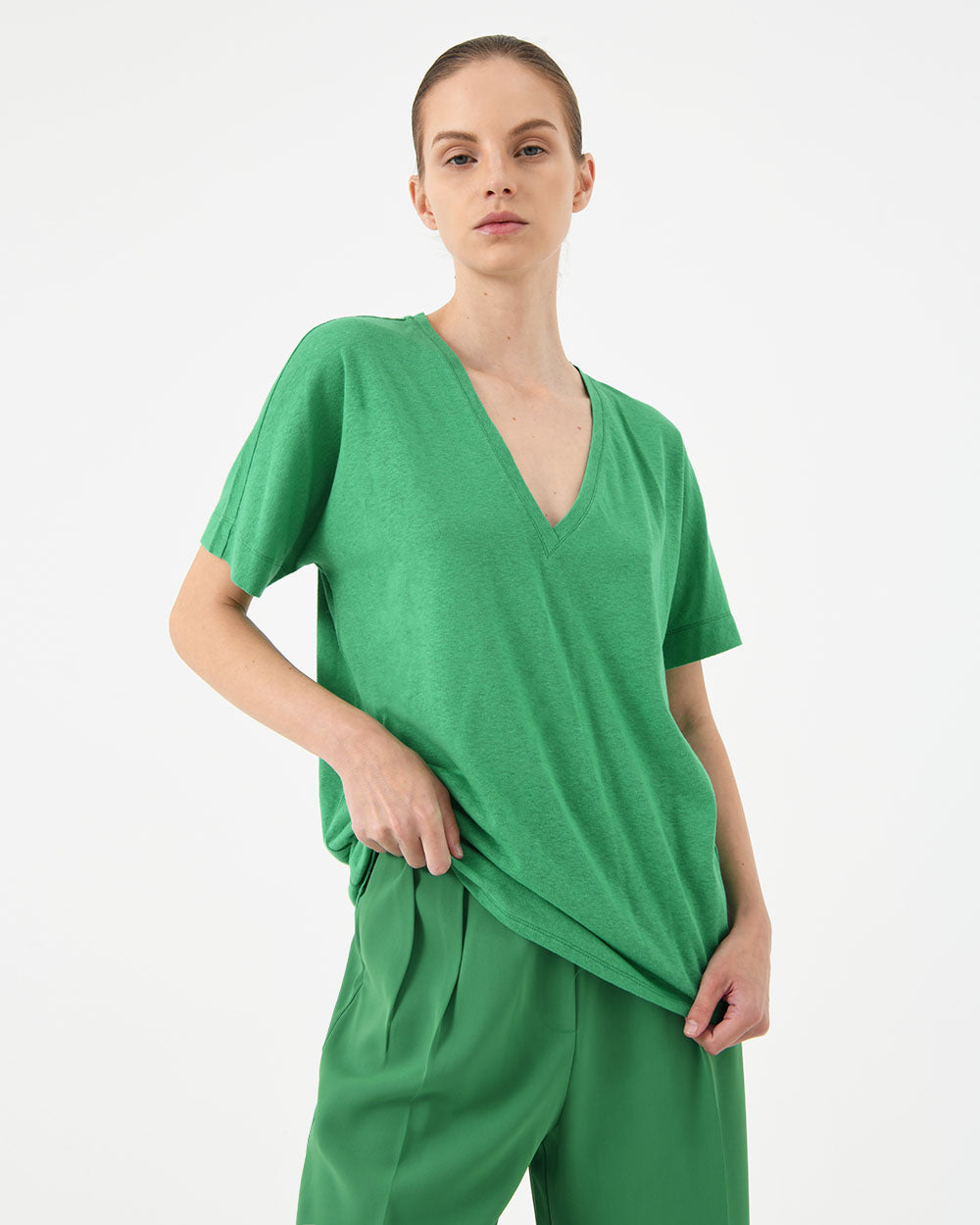Brussels Linen V-Neck Tee