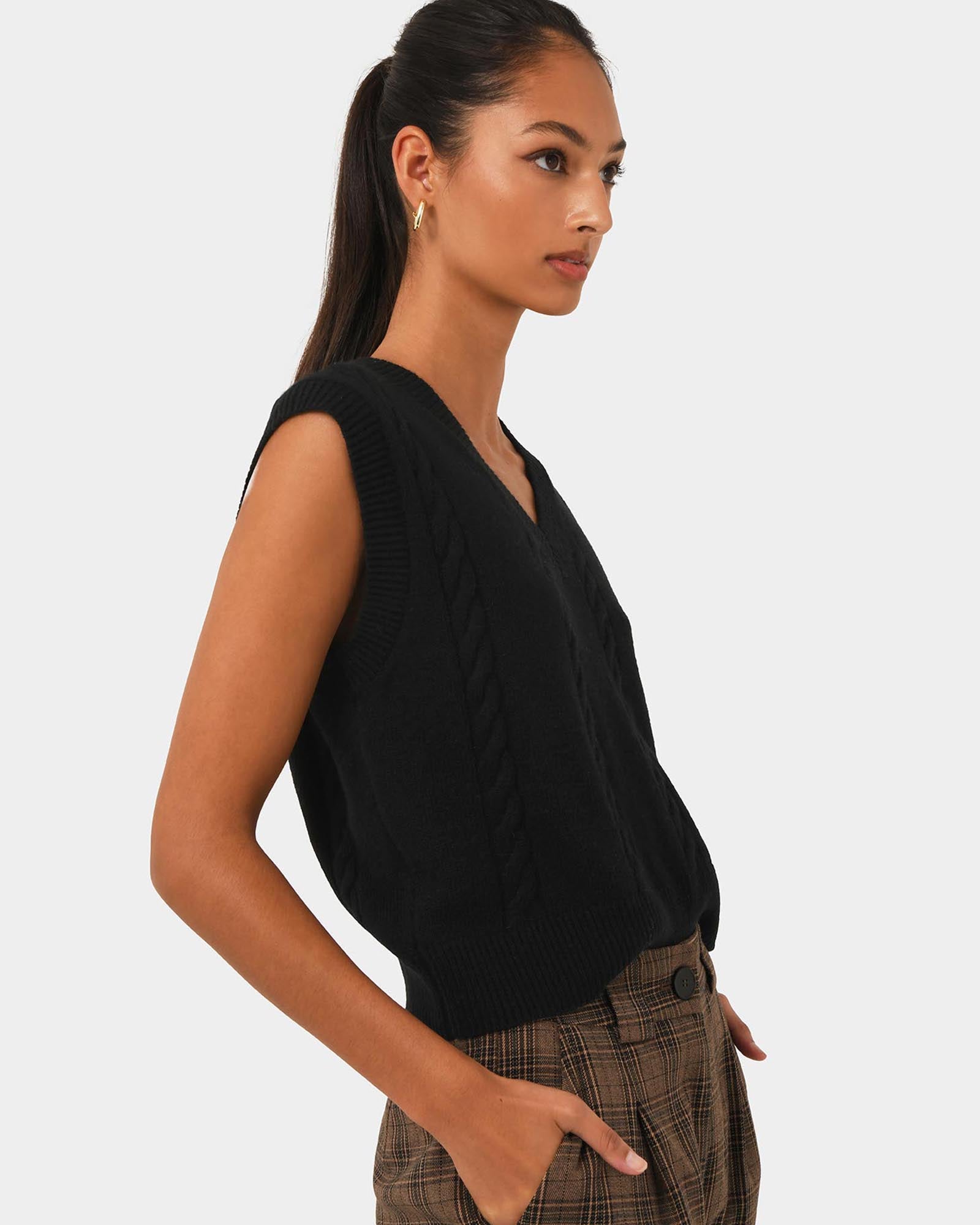Rulia V-Neck Knit Vest