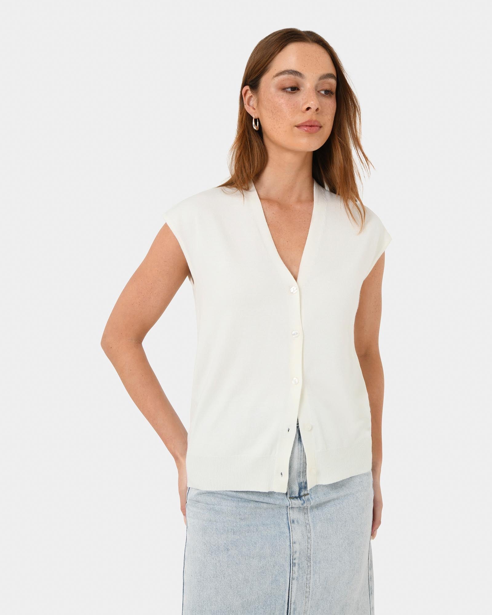 Nicole V-neck Sleeveless Knit