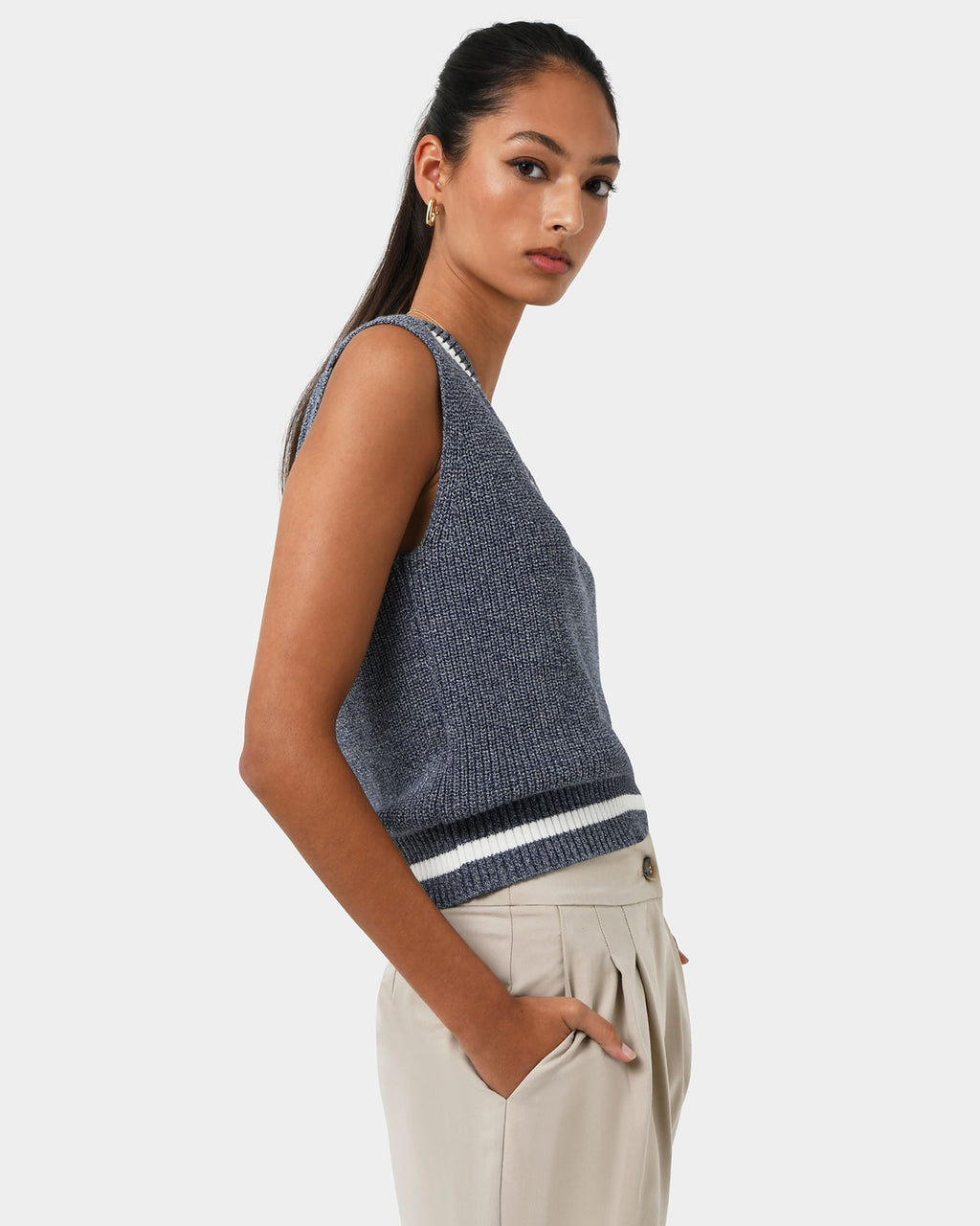 Sarah V-neck Knit