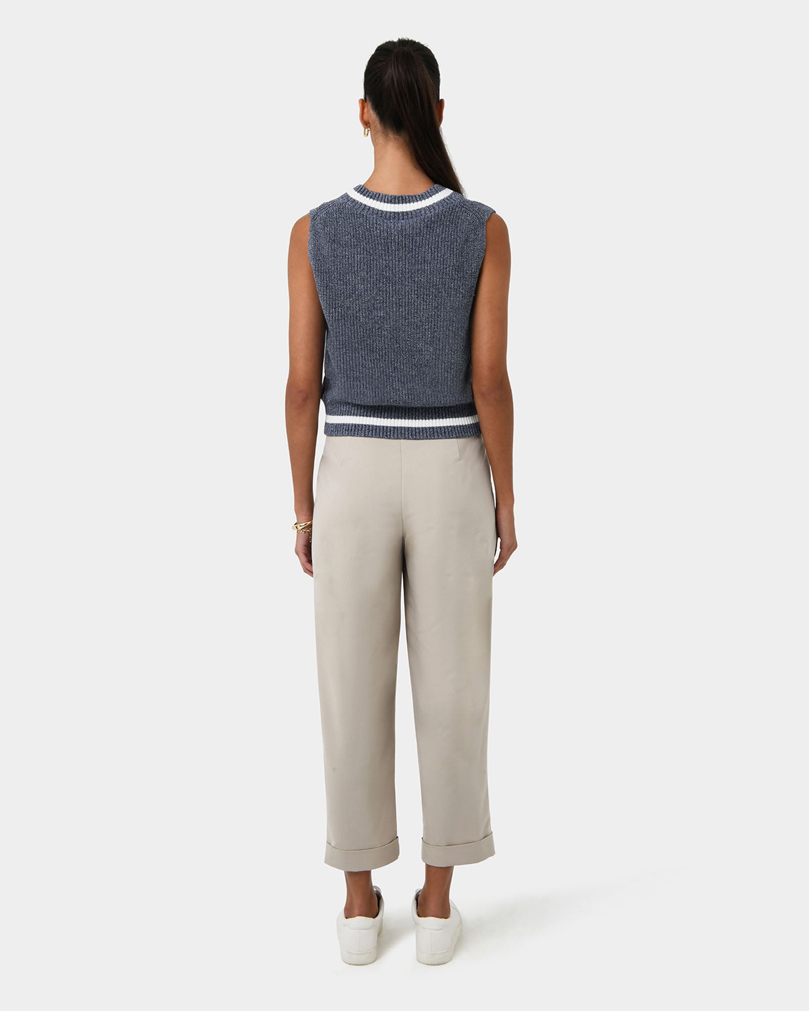 Sarah V-neck Knit