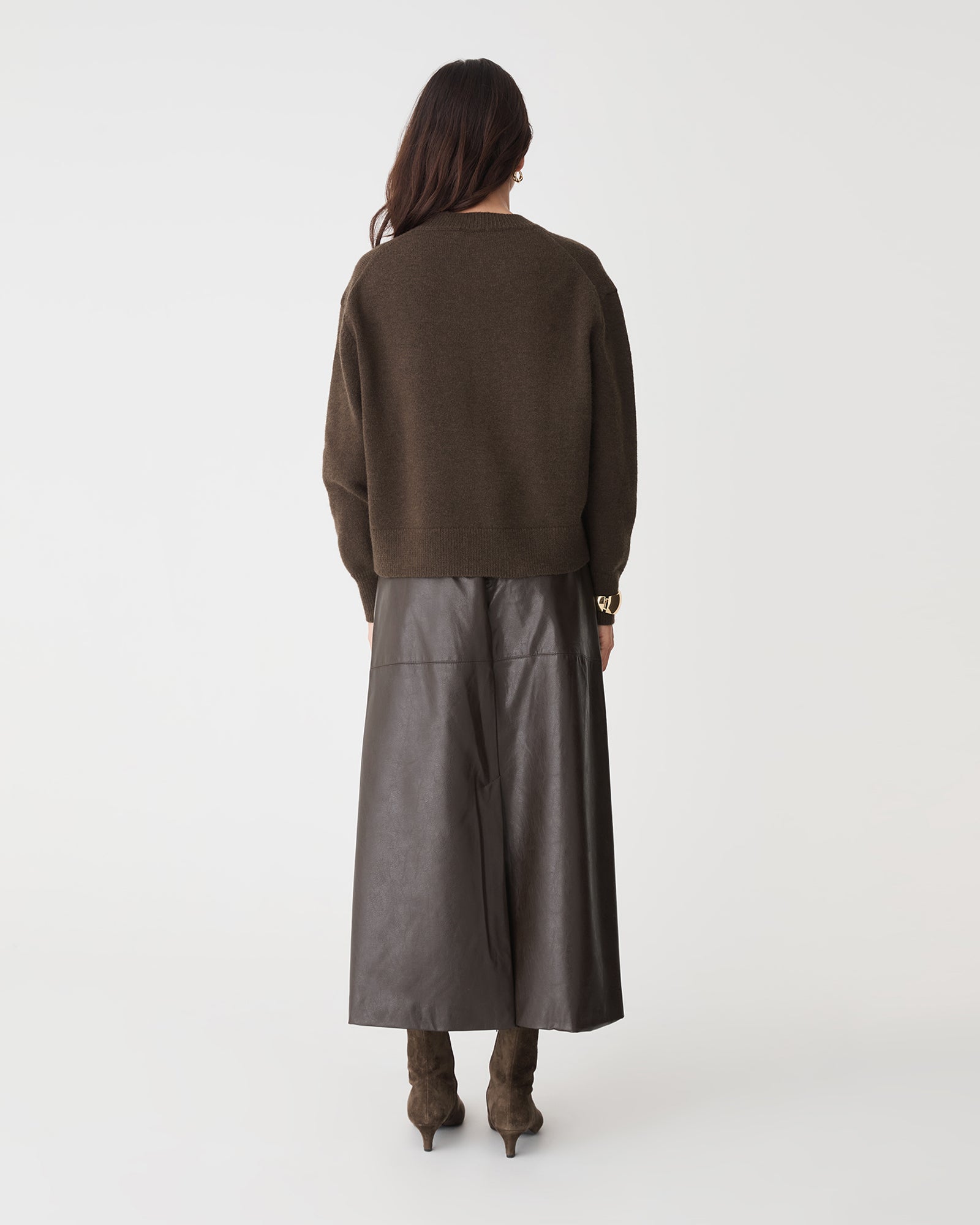 Joyli Round Neck Knit