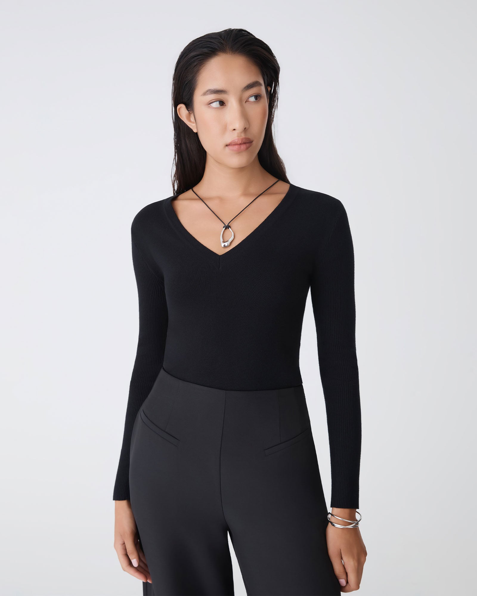 Vicky V-Neck Knit