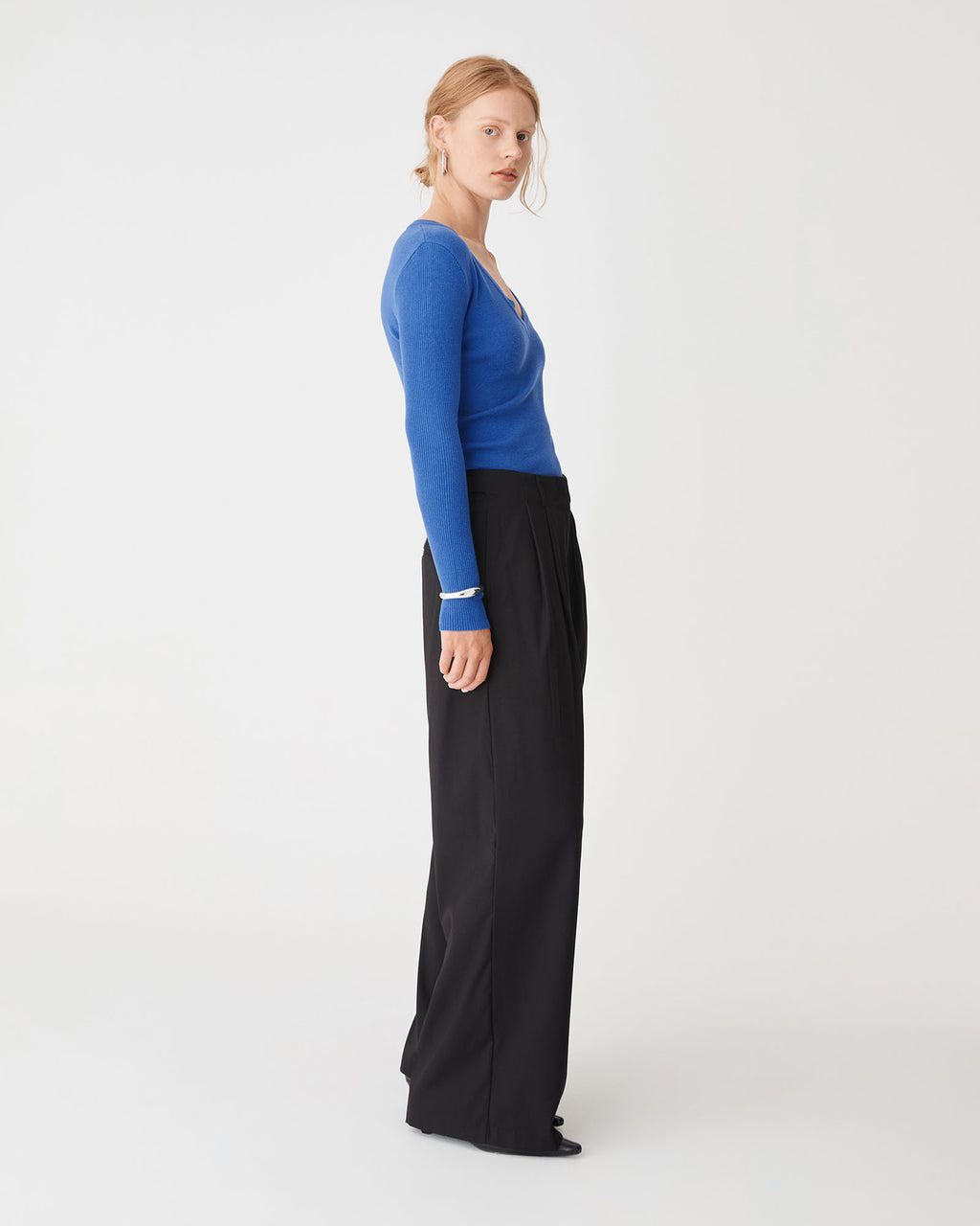 Vicky V-Neck Knit