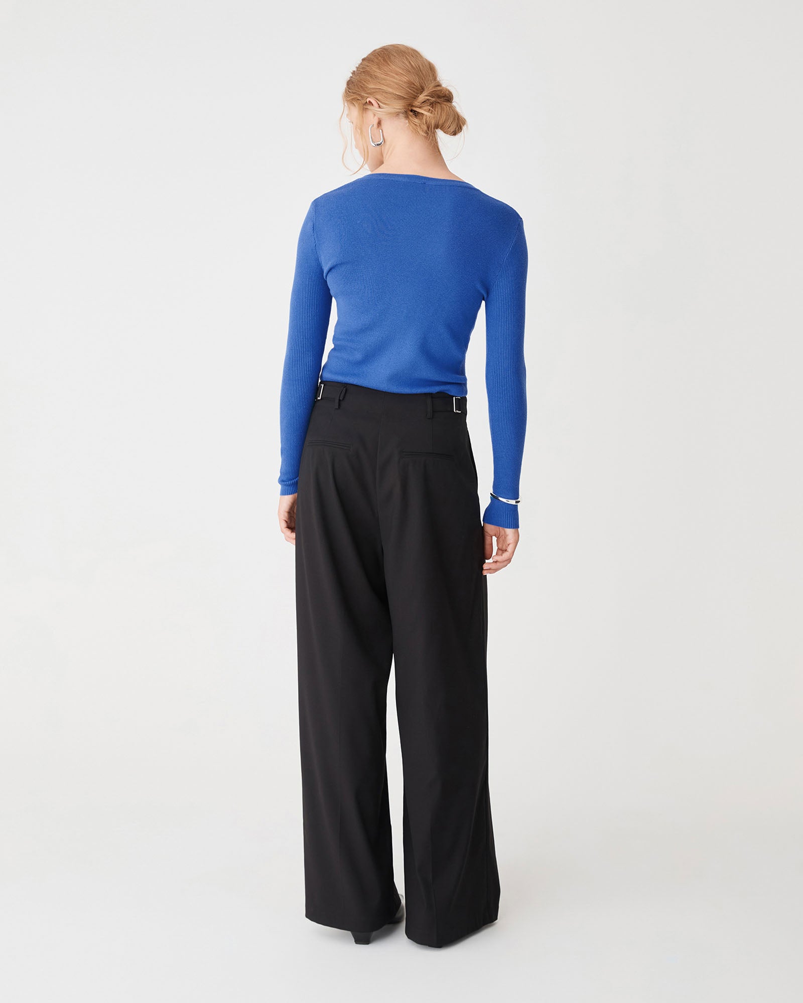 Vicky V-Neck Knit