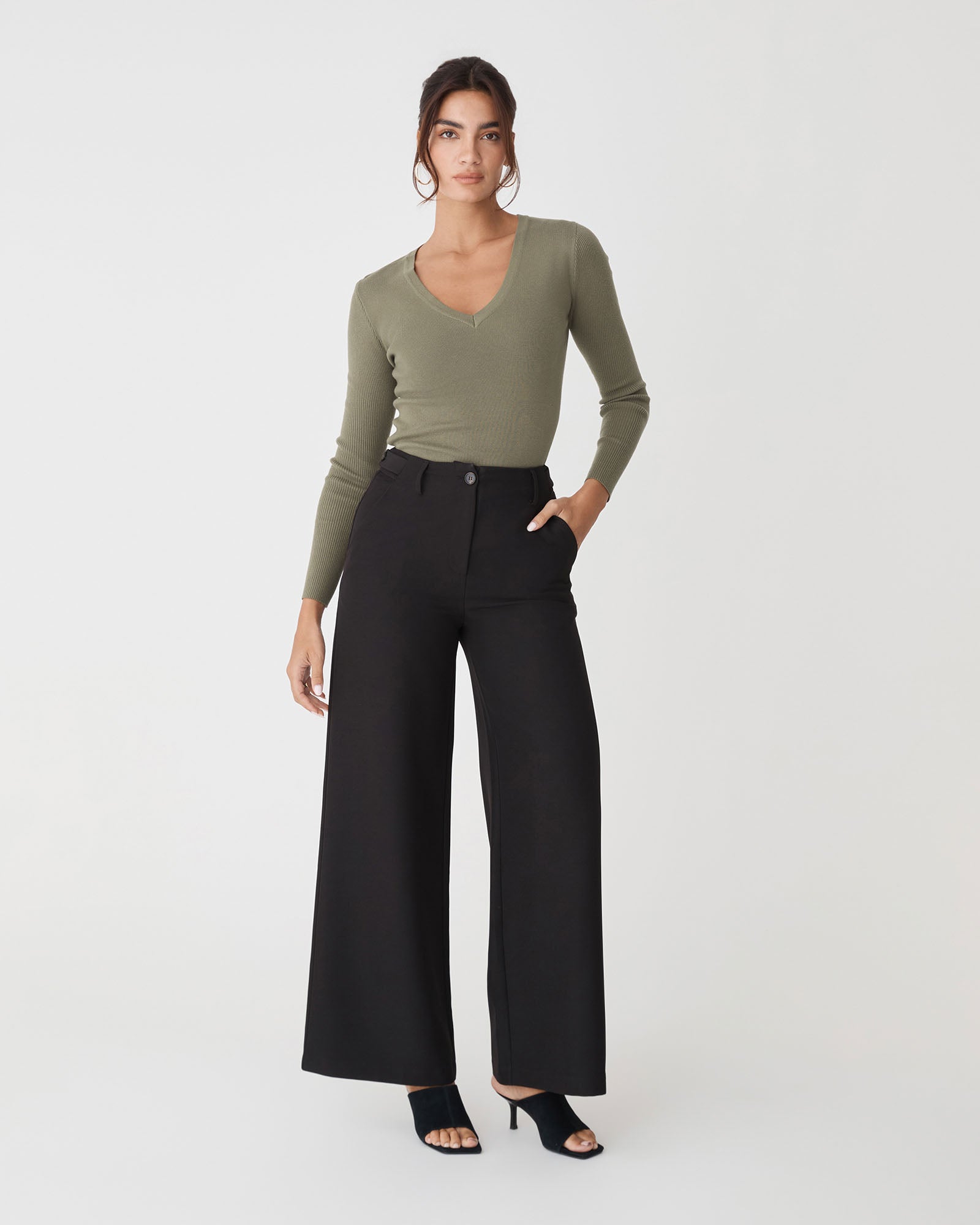 Vicky V-Neck Knit