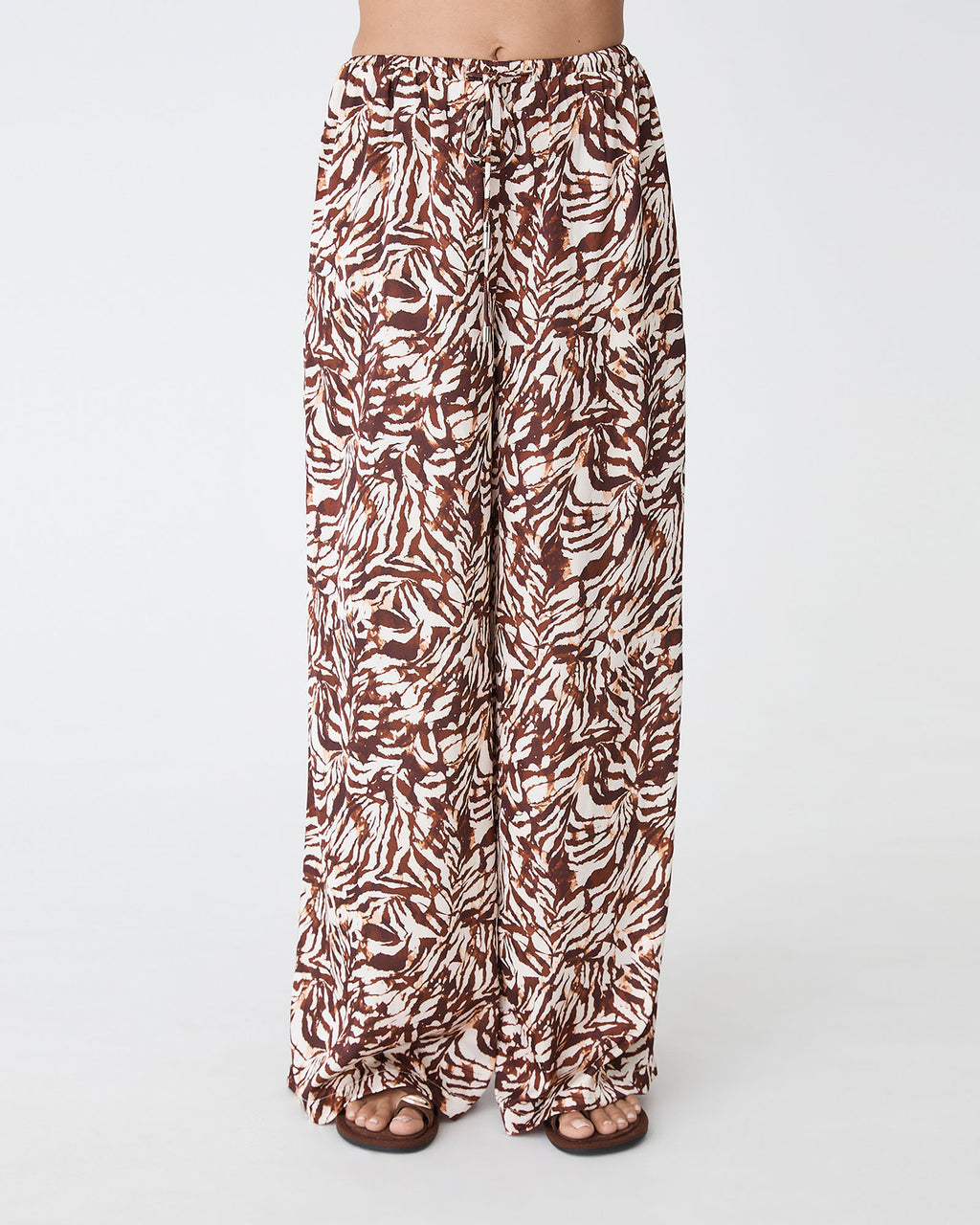 Zuhara Drawstring Pull On Pant