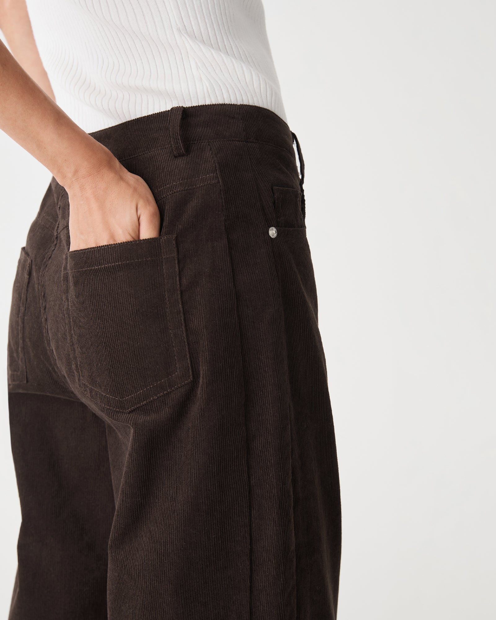 Nya Corduroy Barrel Leg Pants