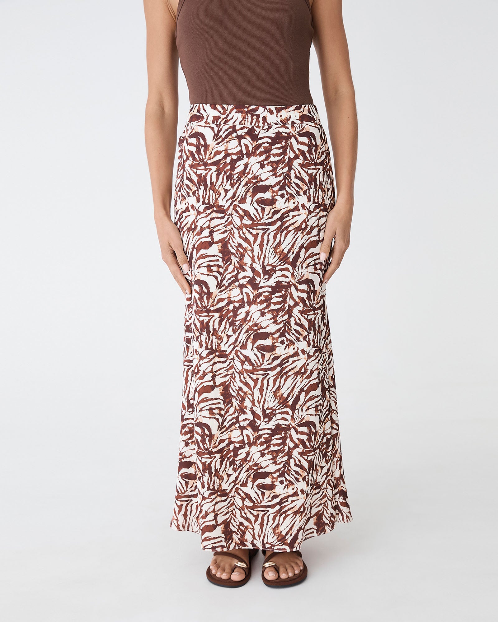 Zuhara Column Skirt