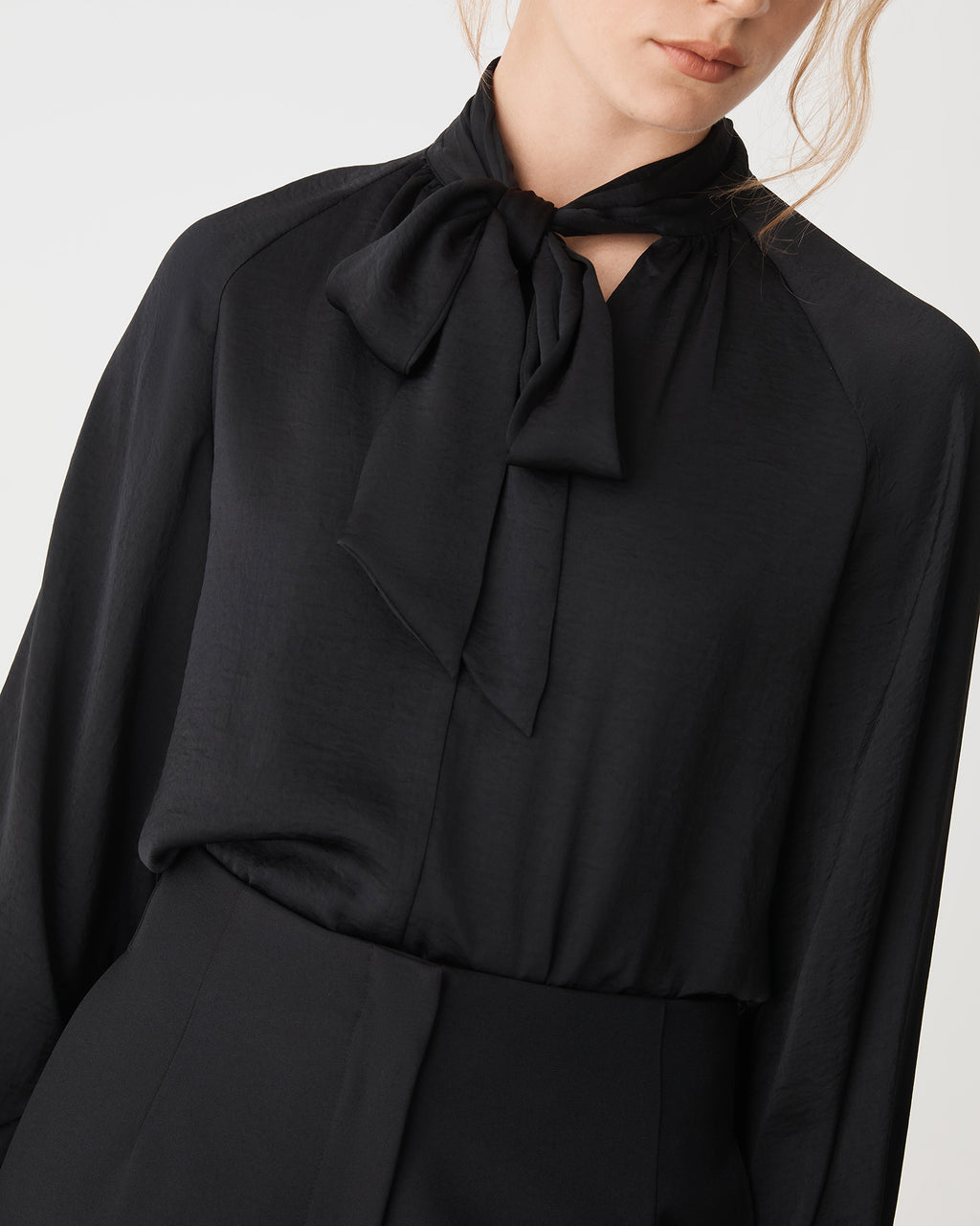 Sienna Pussybow Blouse