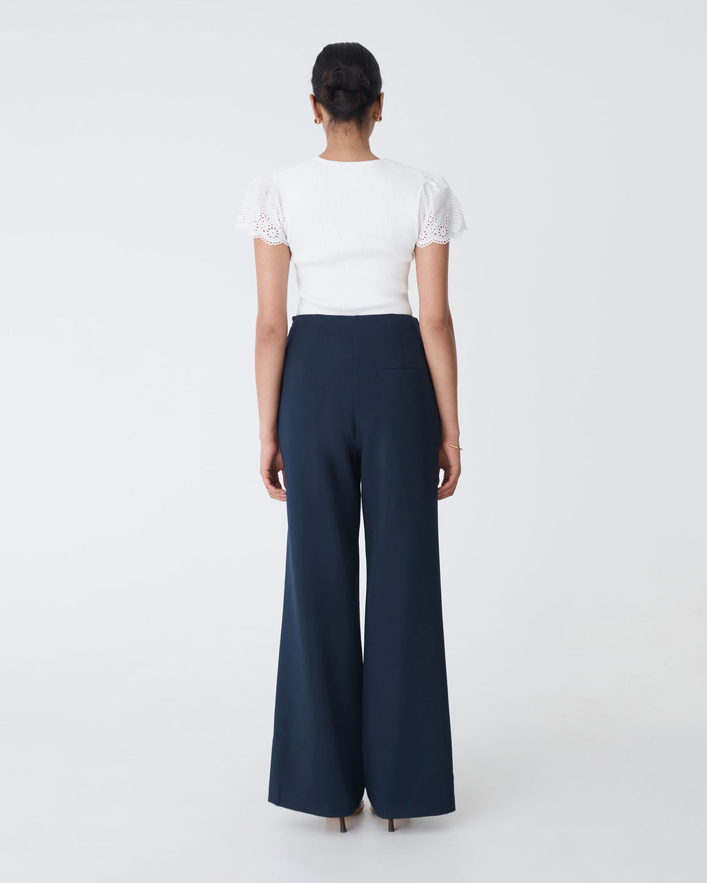 Sasha Embroidery Knit Top
