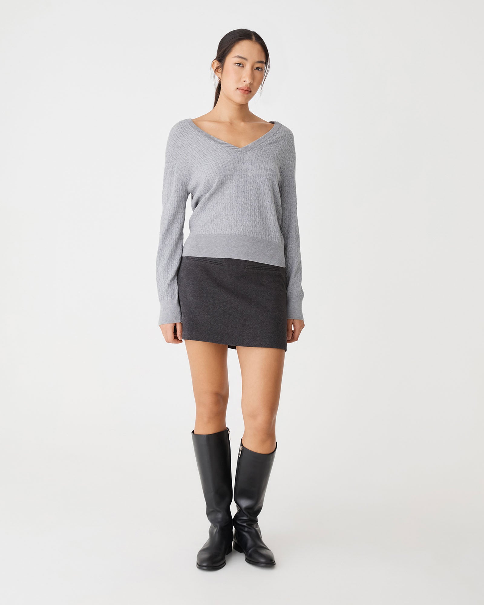 Carla V-Neck Cable Knit