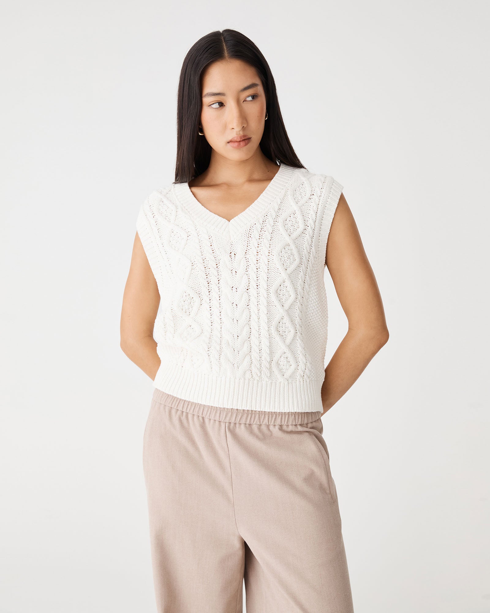 Poppy Sleeveless Cable Knit