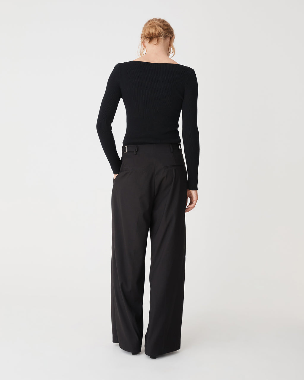 Logan Button Keyhole Rib Knit