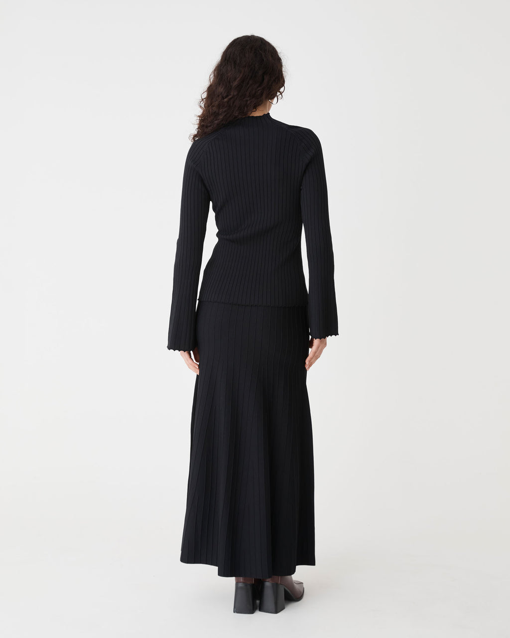 Nevaeh Bell Sleeve Knit