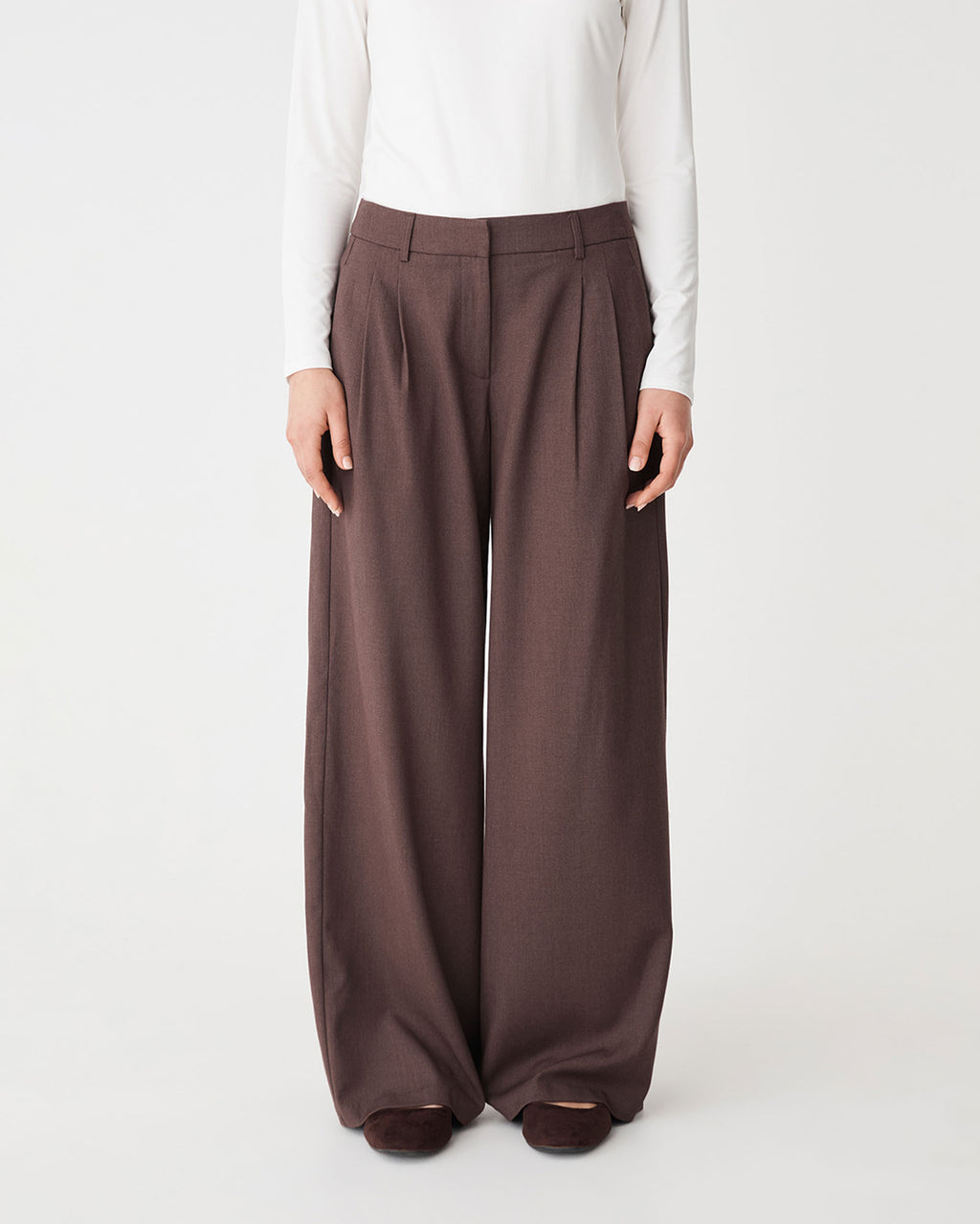 Arden Mid Rise Pleated Pants