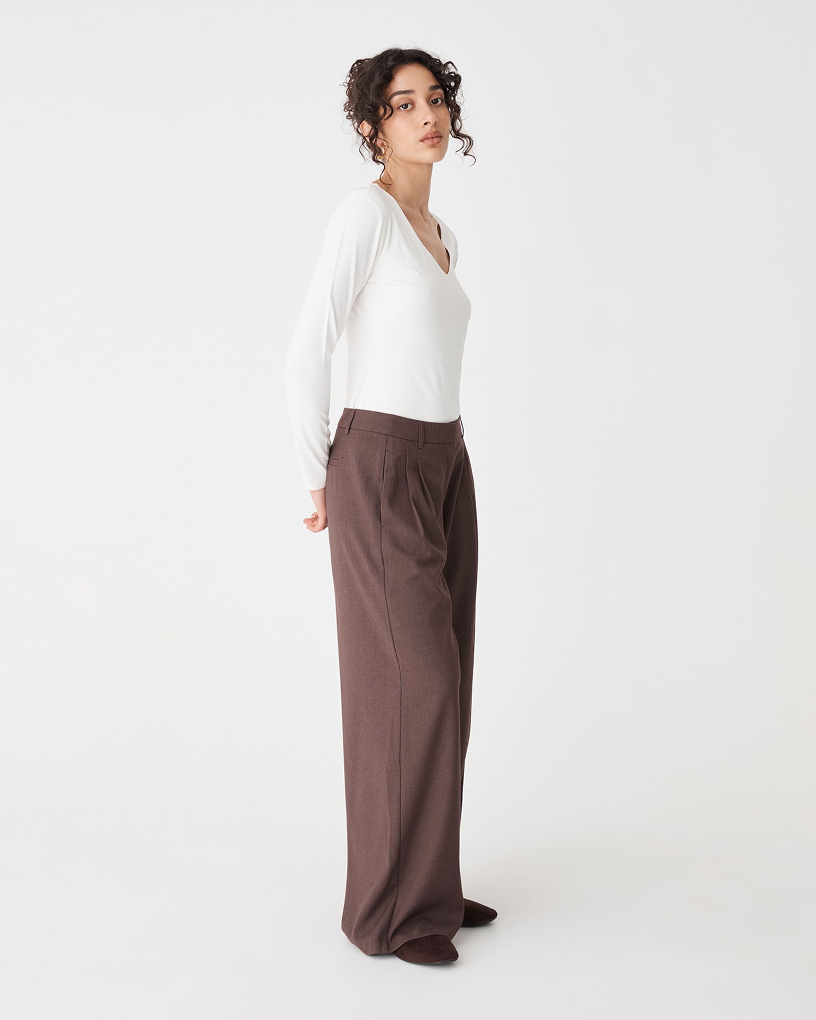 Arden Mid Rise Pleated Pants