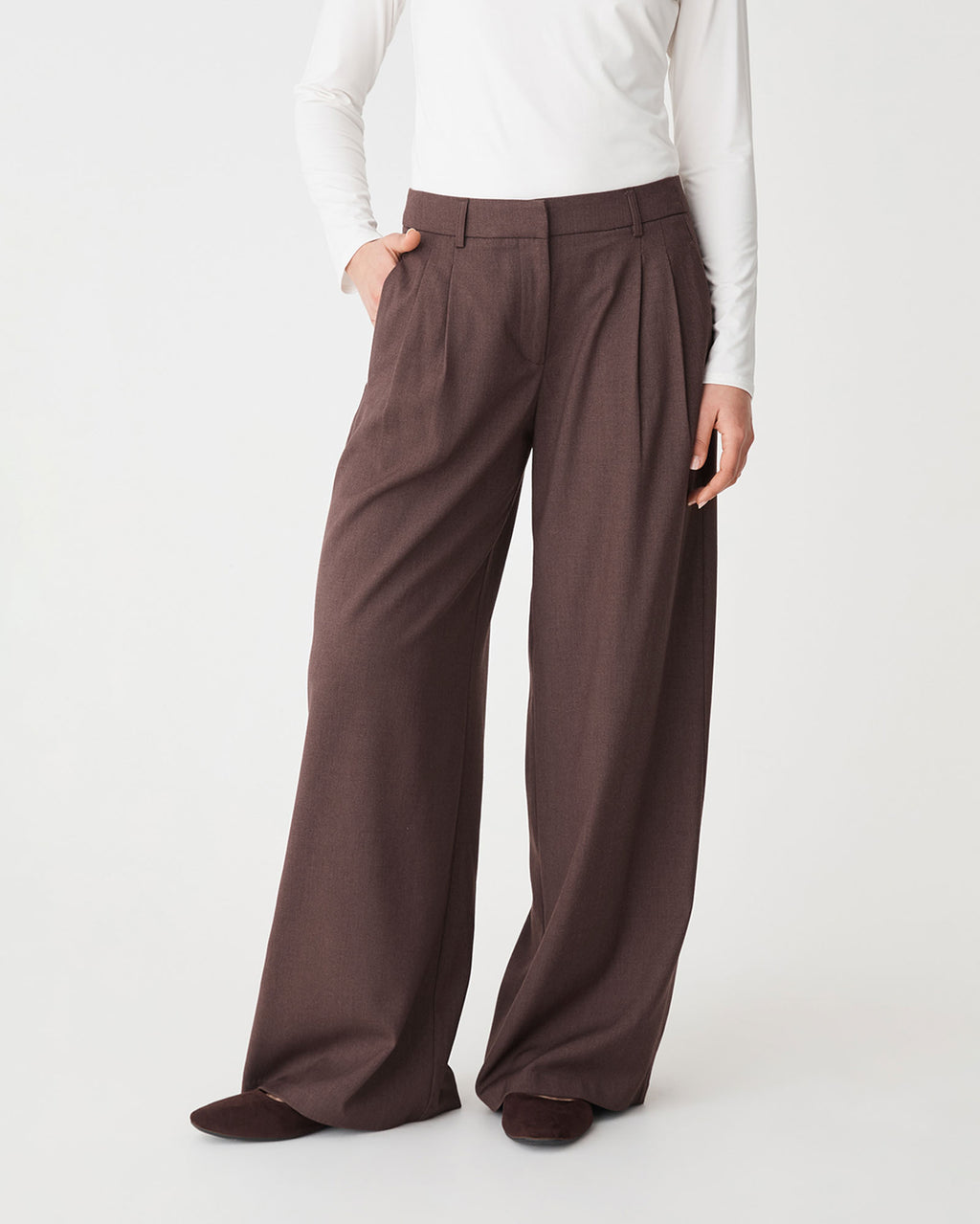 Arden Mid Rise Pleated Pants