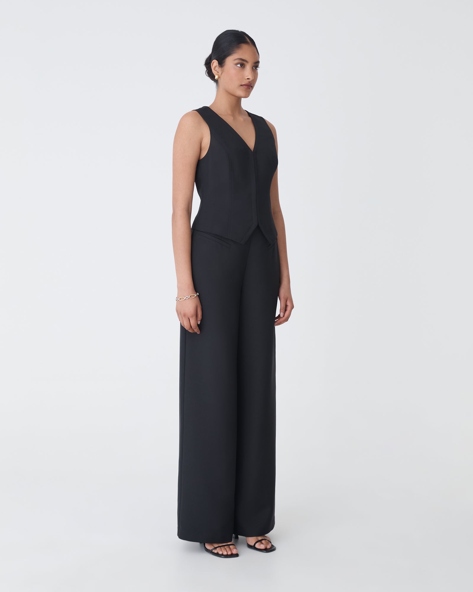 Dakota V-Neck Vest