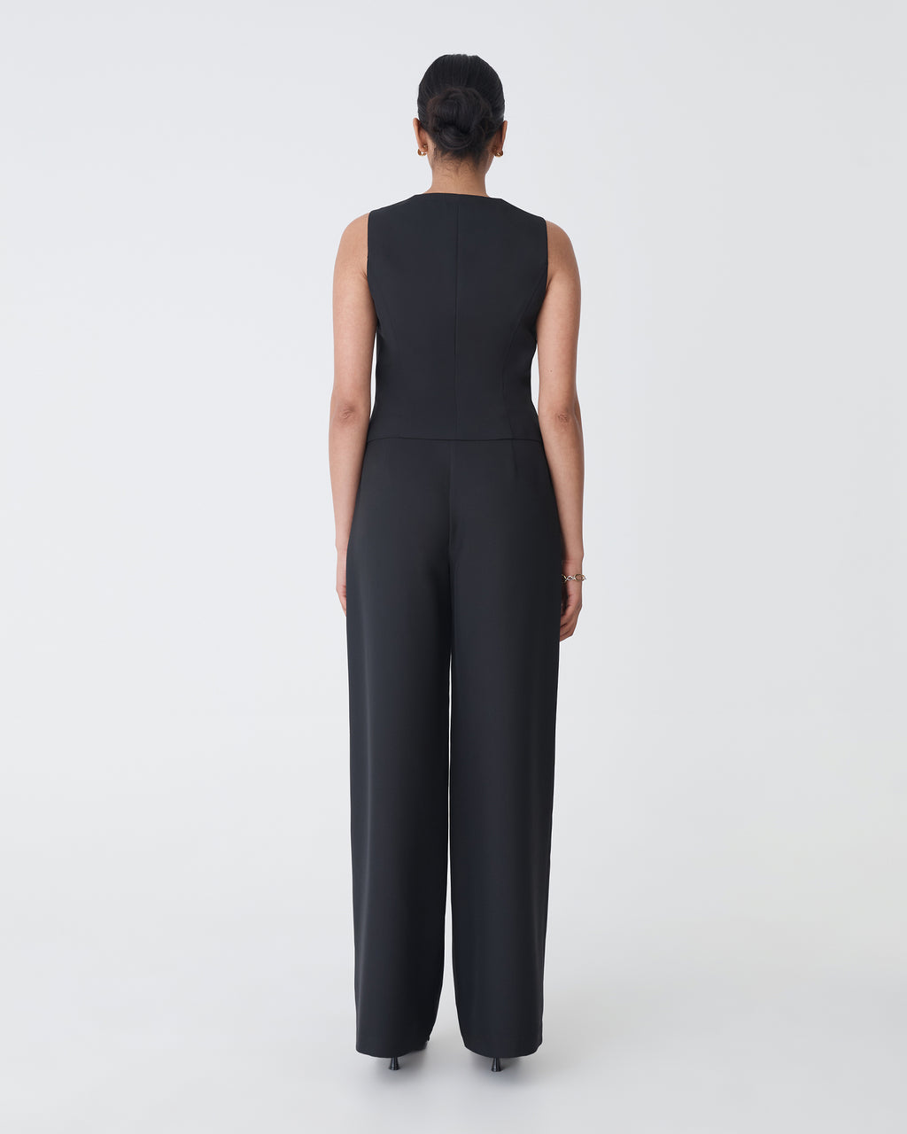 Dakota V-Neck Vest