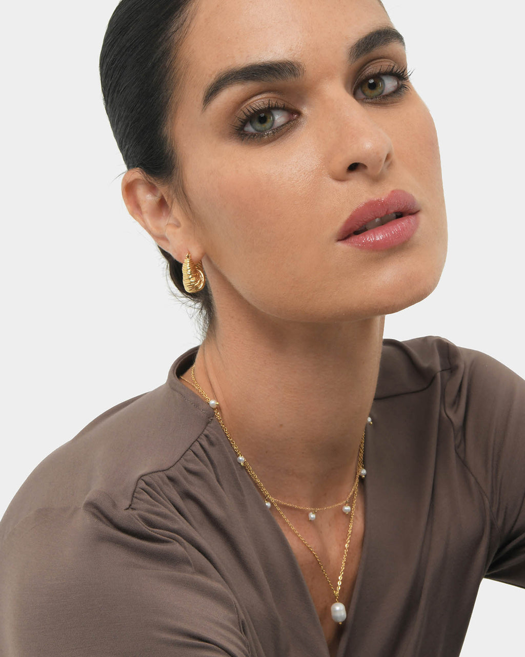 Simra Gold Earrings