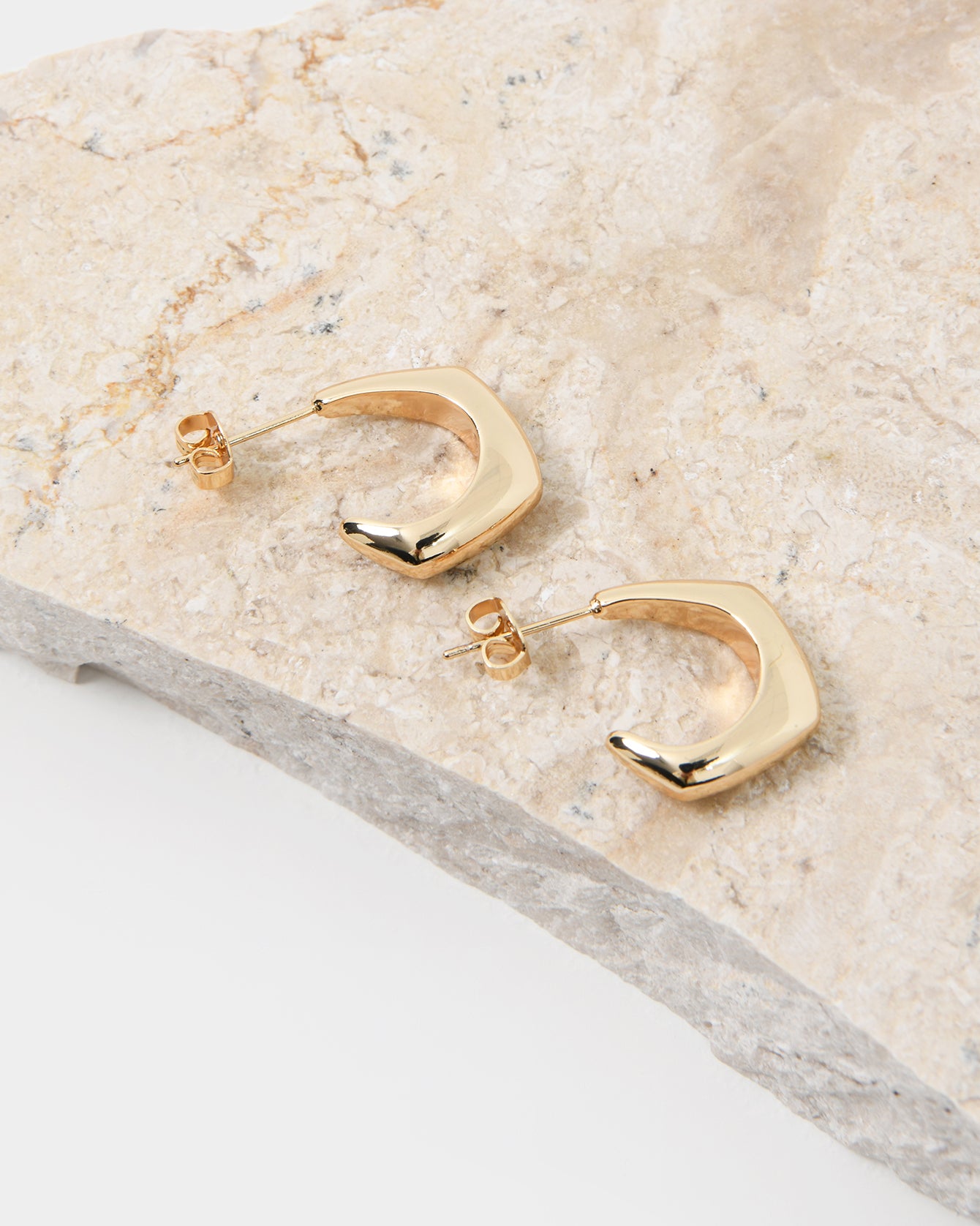 Sahana 16k Gold Plated Earring