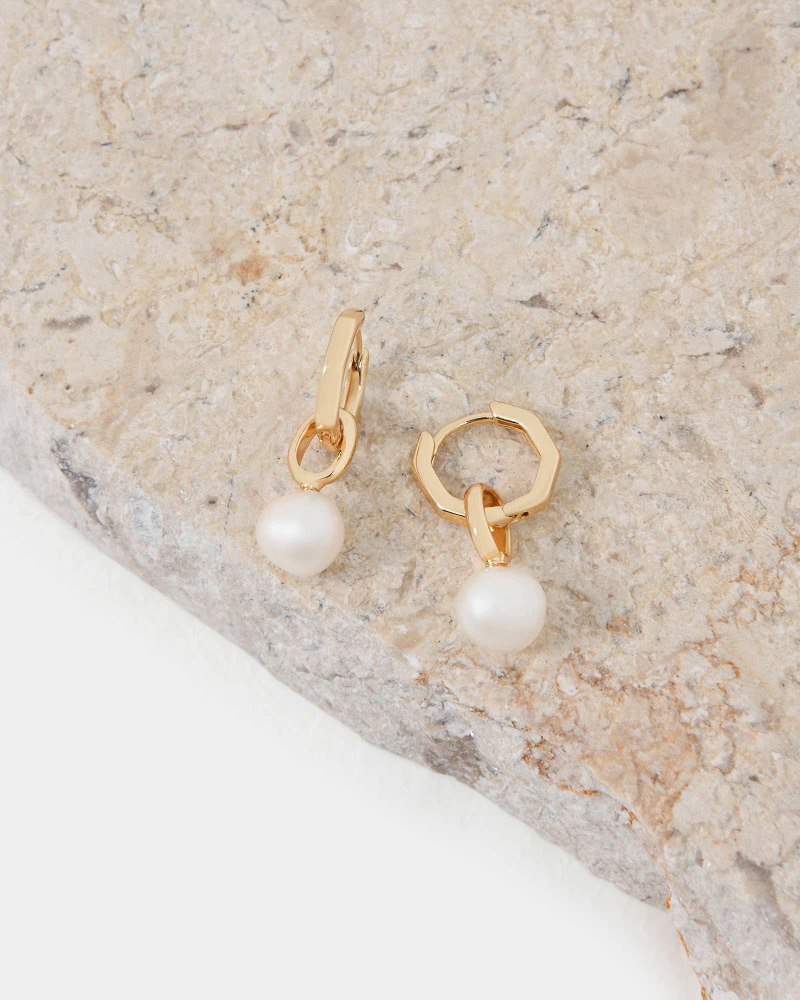 Litzy 2 Way Pearl Earring