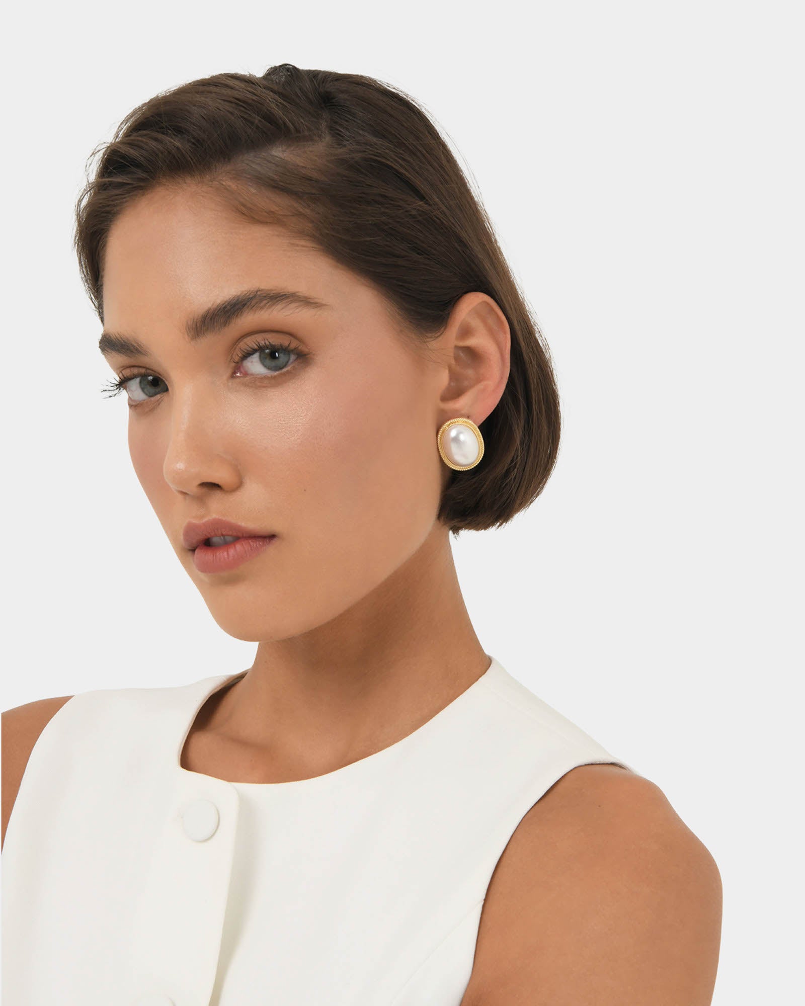 Dianna Pearl Earrings