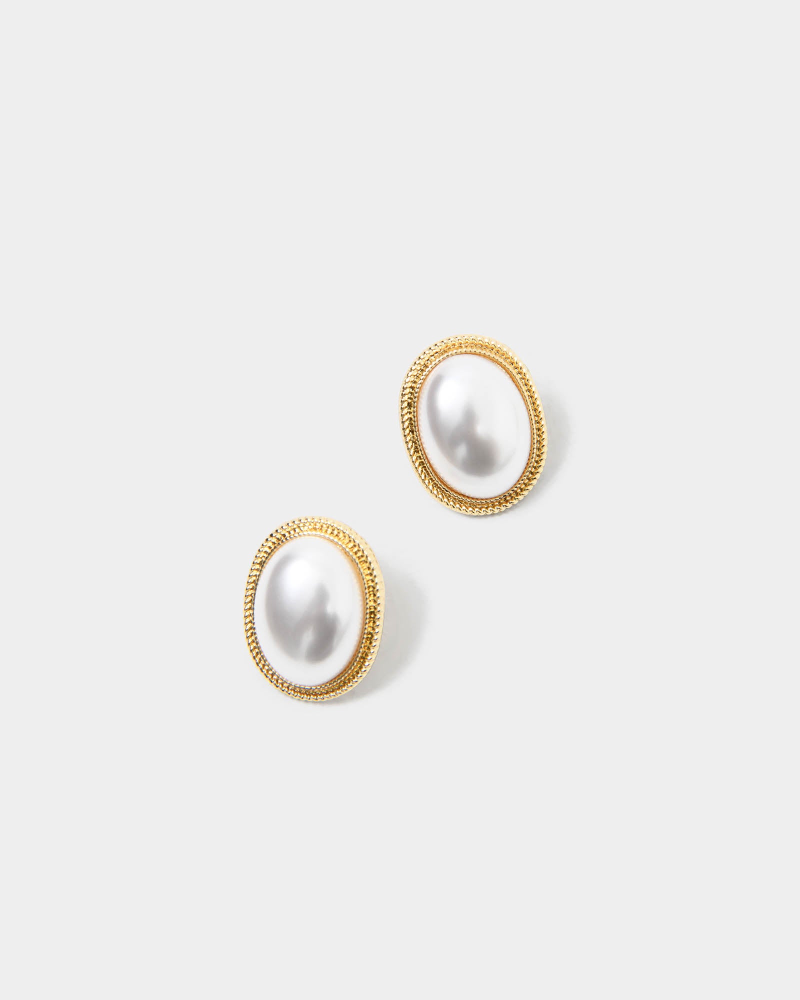 Dianna Pearl Earrings