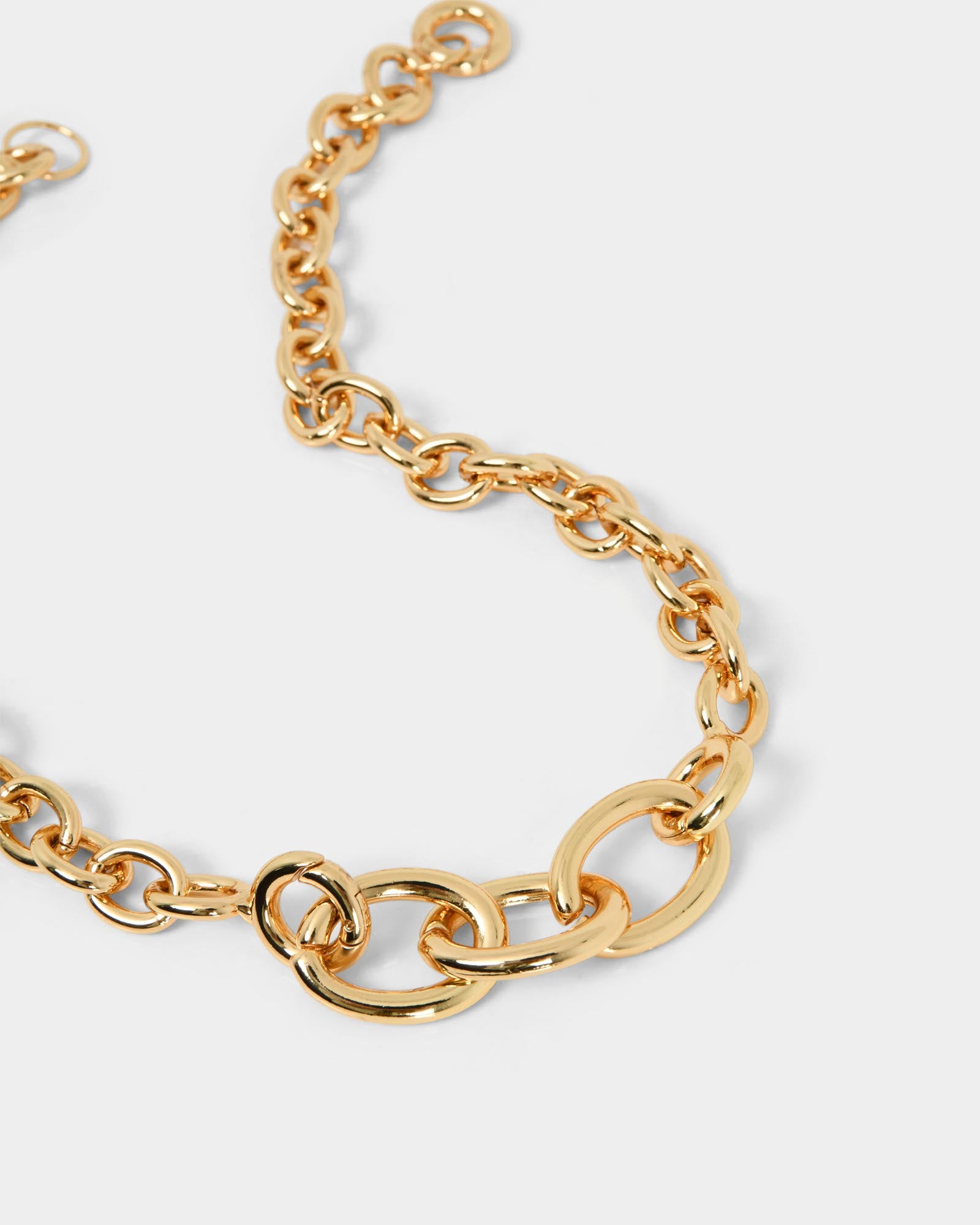 Witney Chain Necklace