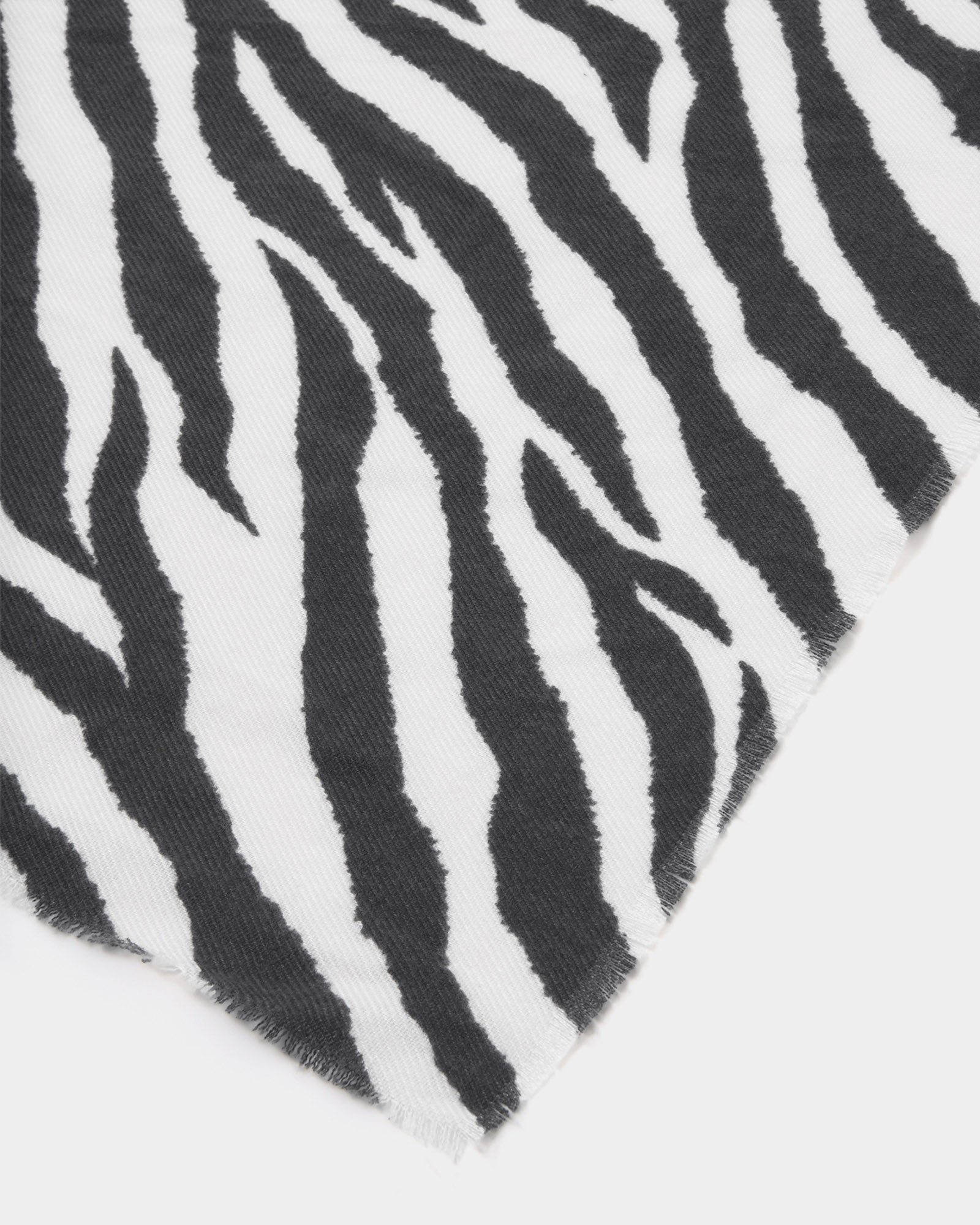 Ashly Scarf
