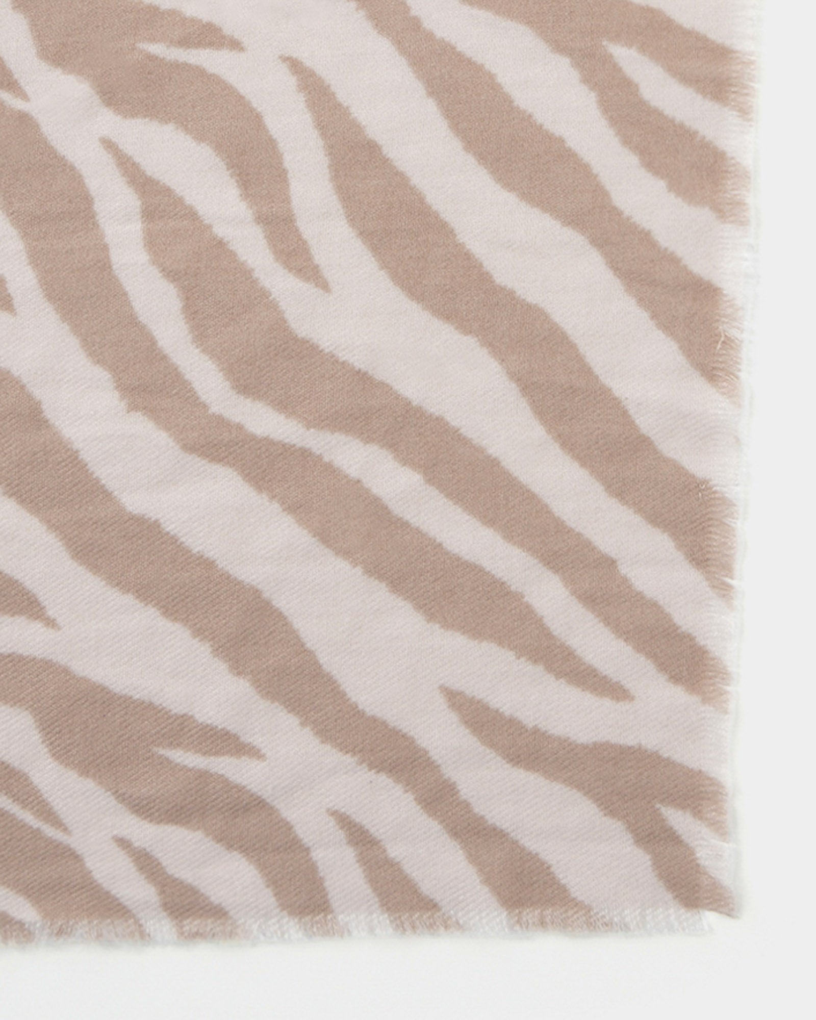 Ashly Scarf