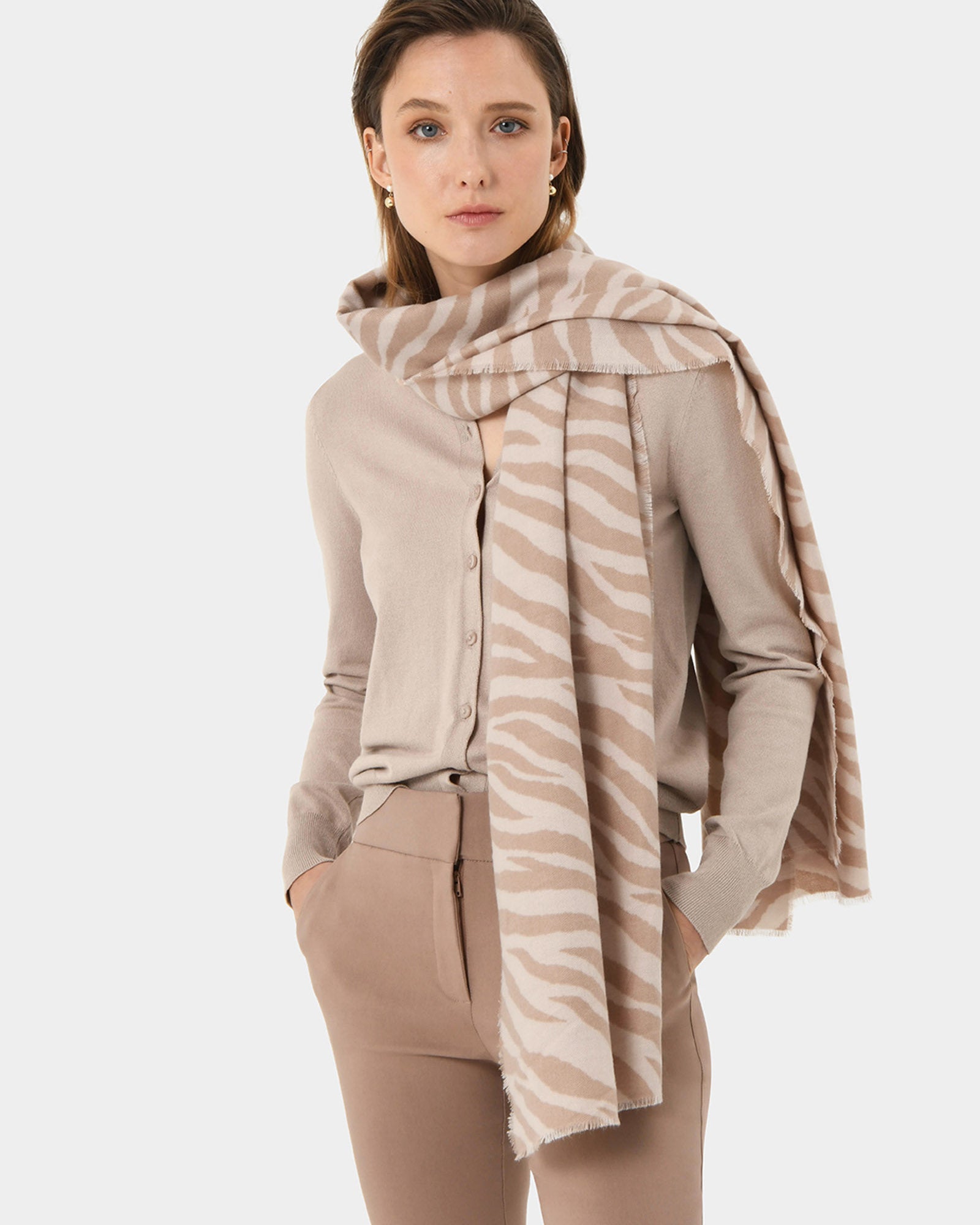 Ashly Scarf