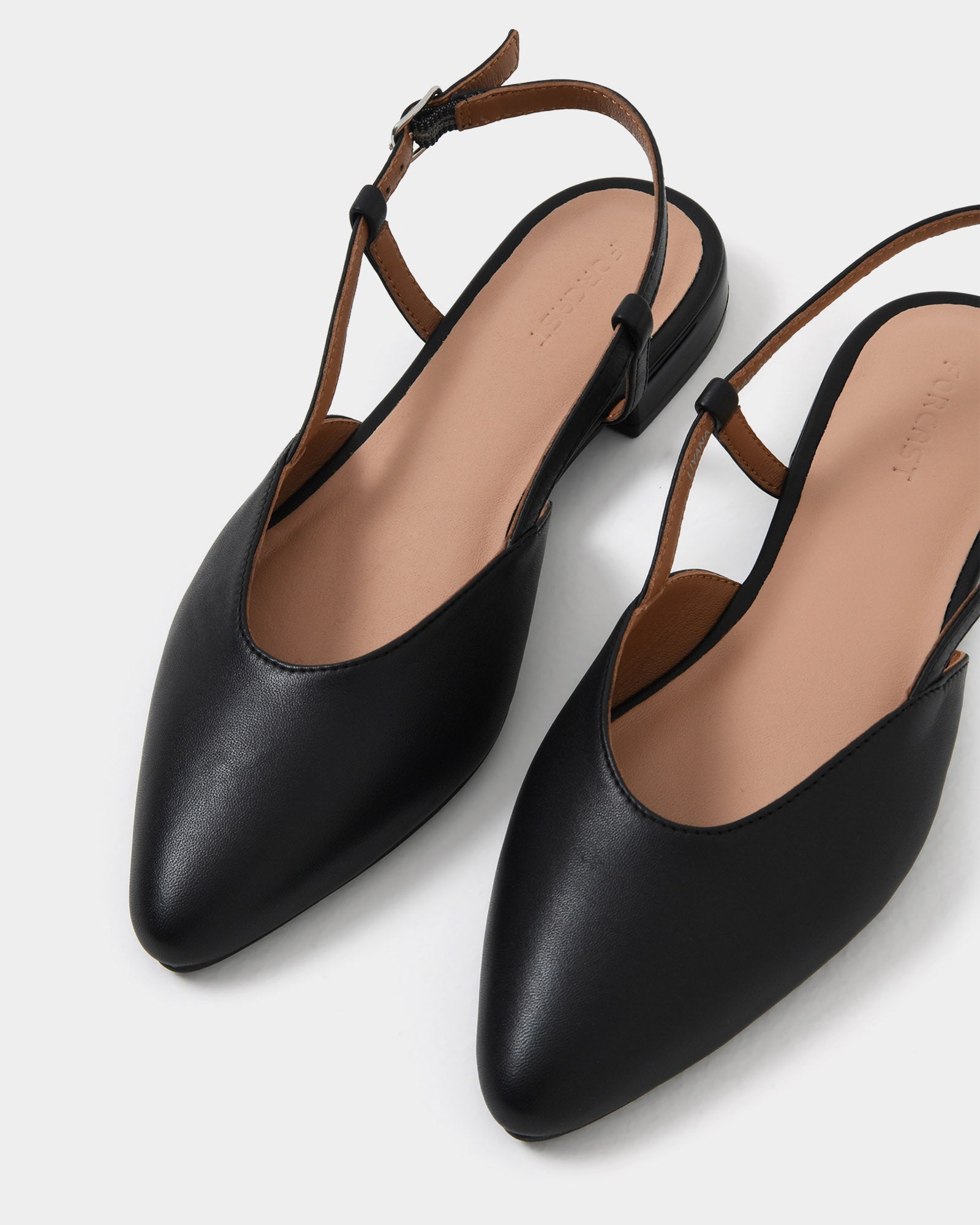 Liyana Leather Flat