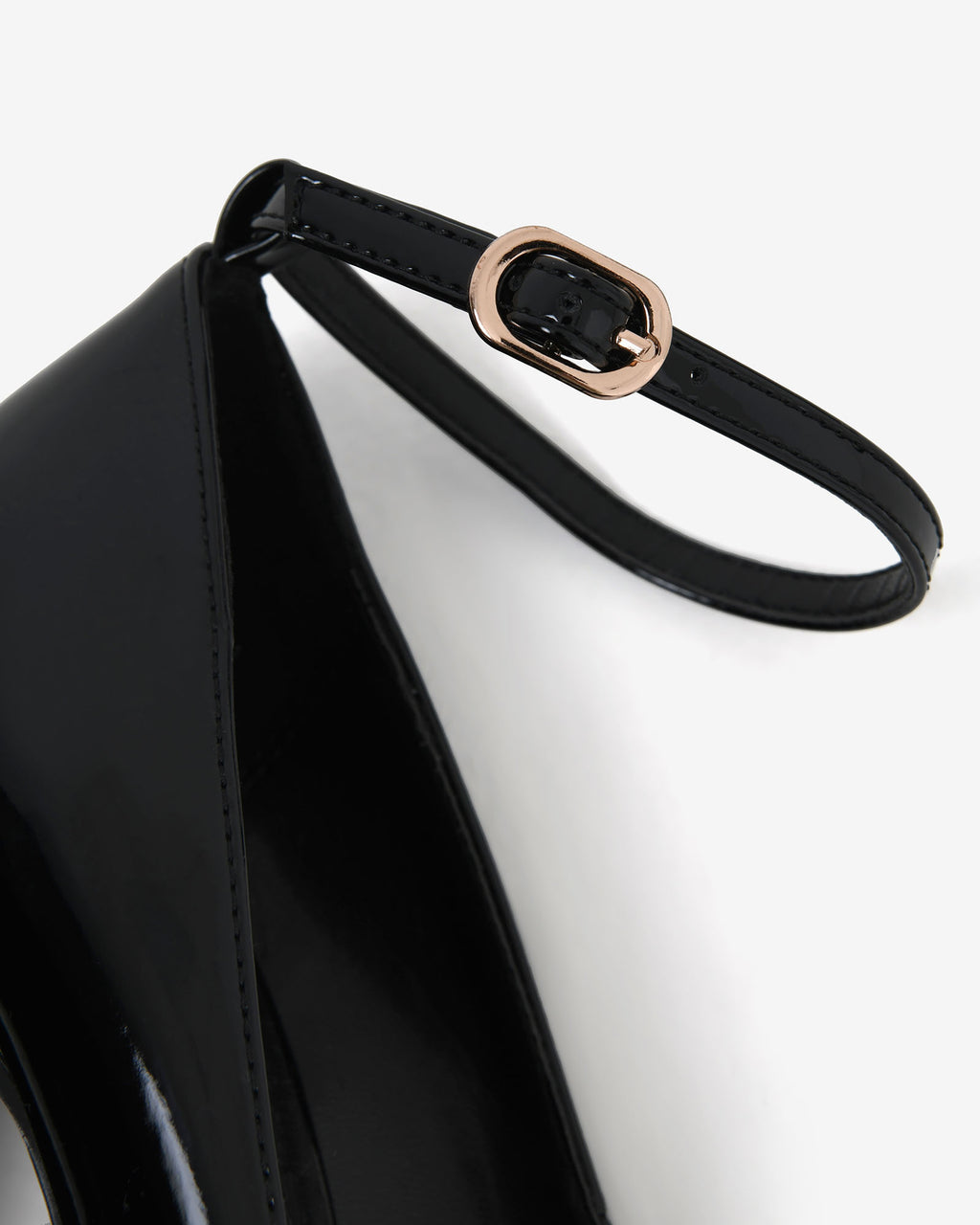 Vera Block Heel Point